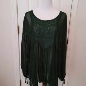 World Market Embroidered Top L/XL